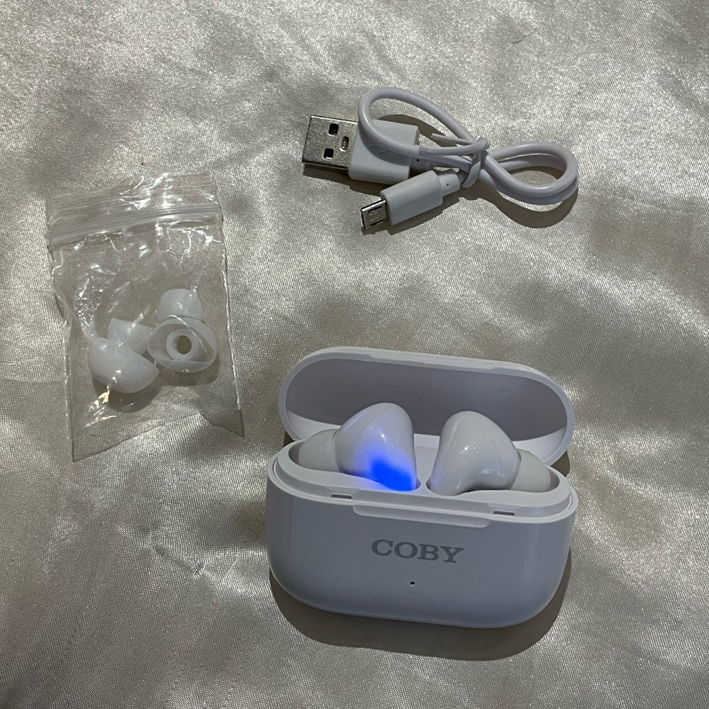 Coby Wireless Earbuds - Picture 4 of 4